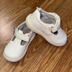 Stride Rite White Dress Shoes Timeless T-Strap Style